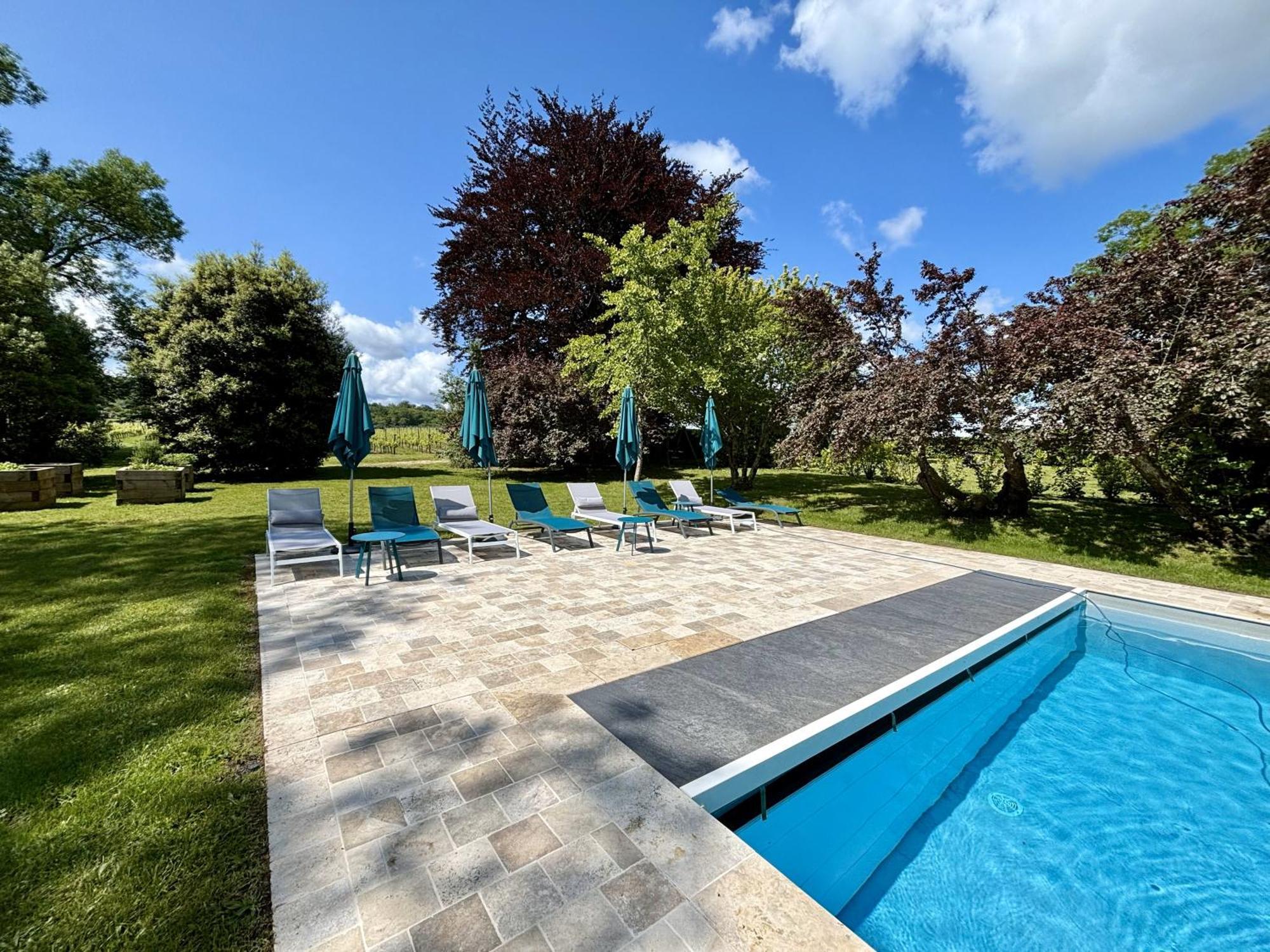 La Maison L'Eperon, Stylish 5 Star Villa Surrounded By Vineyard Near Saint Emilion Verac Exterior photo