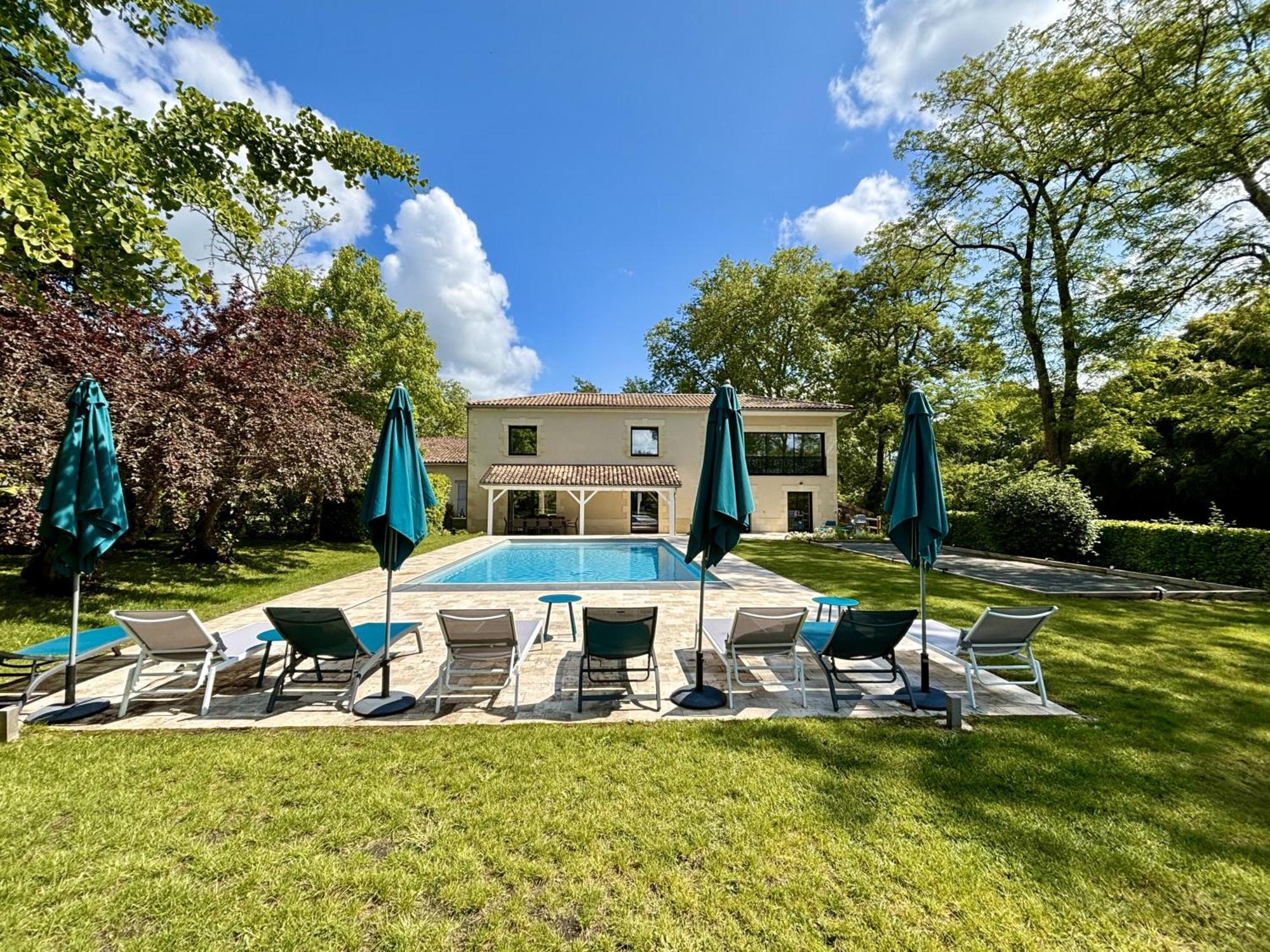La Maison L'Eperon, Stylish 5 Star Villa Surrounded By Vineyard Near Saint Emilion Verac Exterior photo