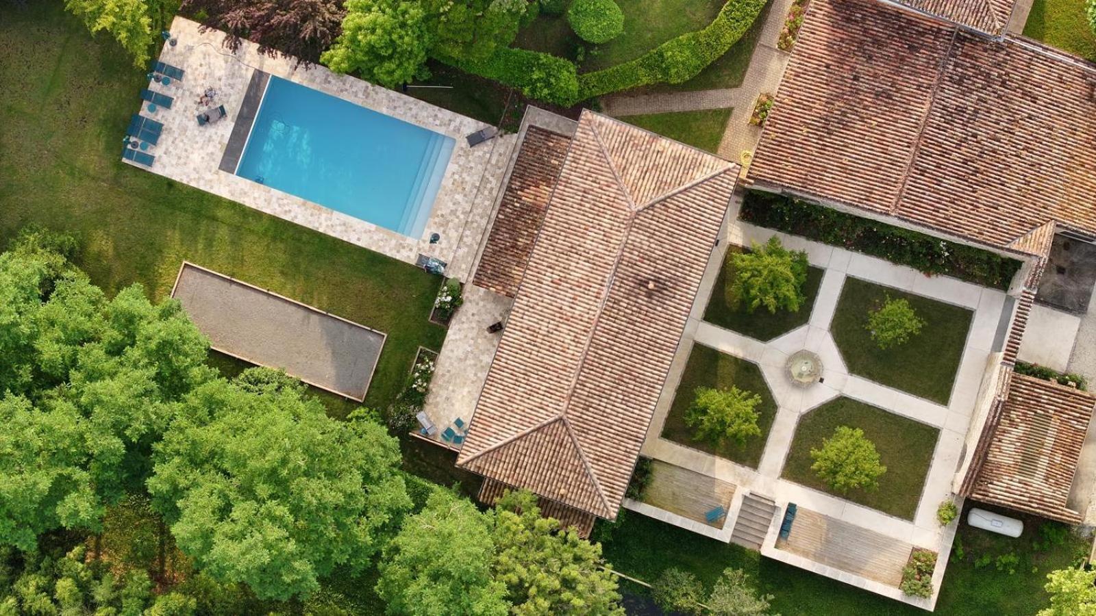 La Maison L'Eperon, Stylish 5 Star Villa Surrounded By Vineyard Near Saint Emilion Verac Exterior photo